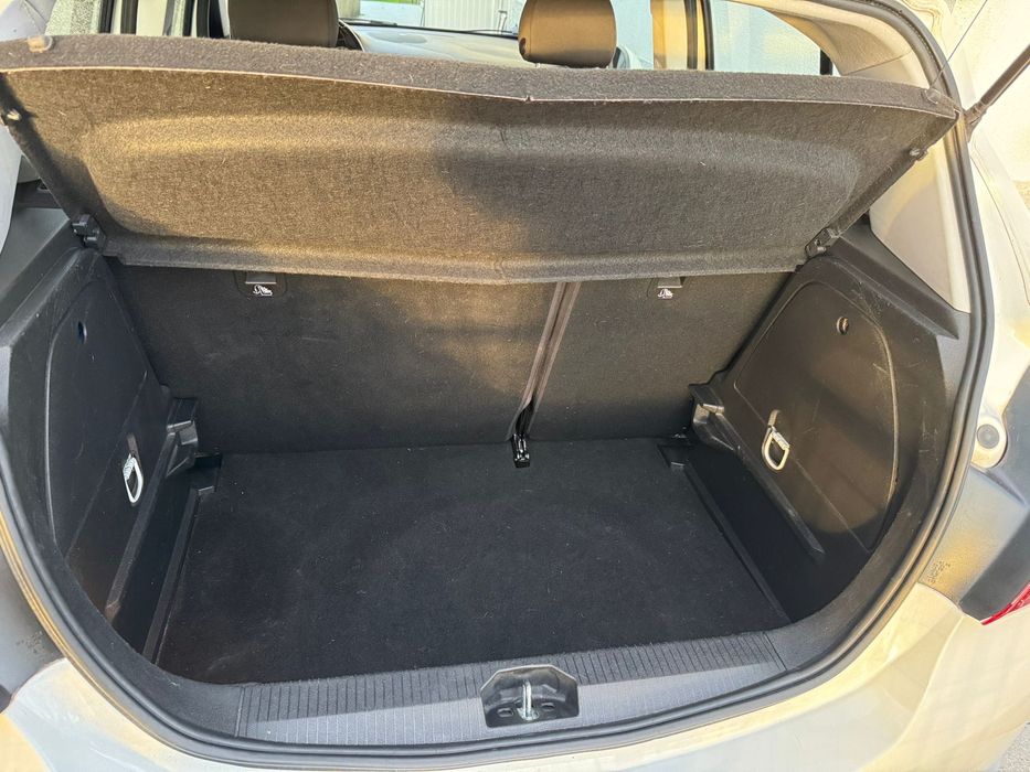 Opel Corsa Ecoflex 2017 Baixa quilometragem