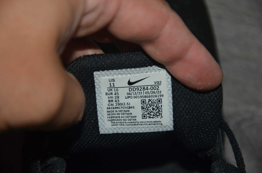 Продам кросівки Фірма Nike Flex Experience Rn 11.