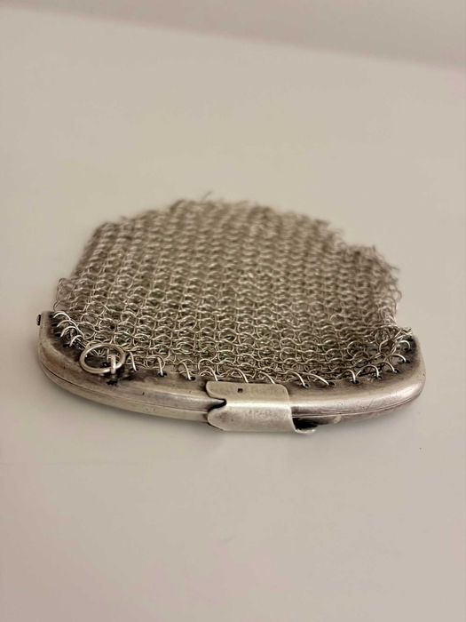 Porta‑moedas de prata antiga - malha original - com desgaste