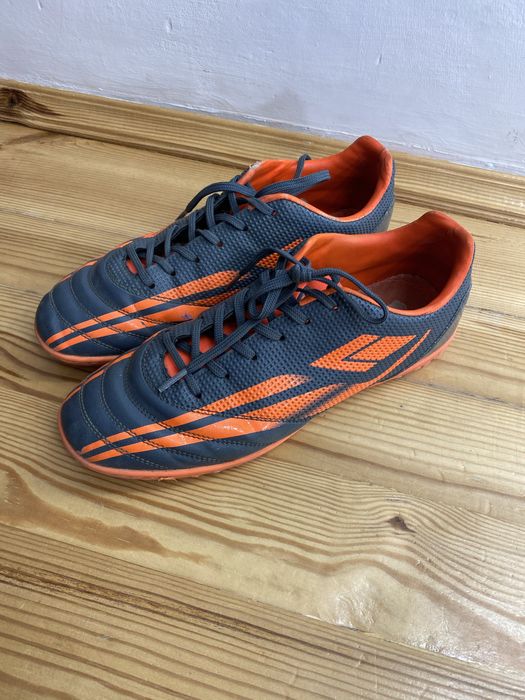 Чоловічі футзалки