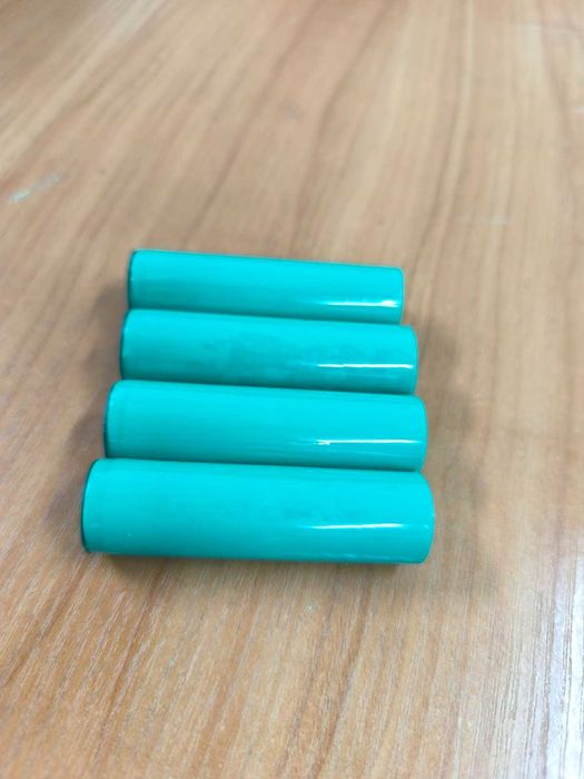 Аккумулятори 18650 Tesla Plaid (2024 року)