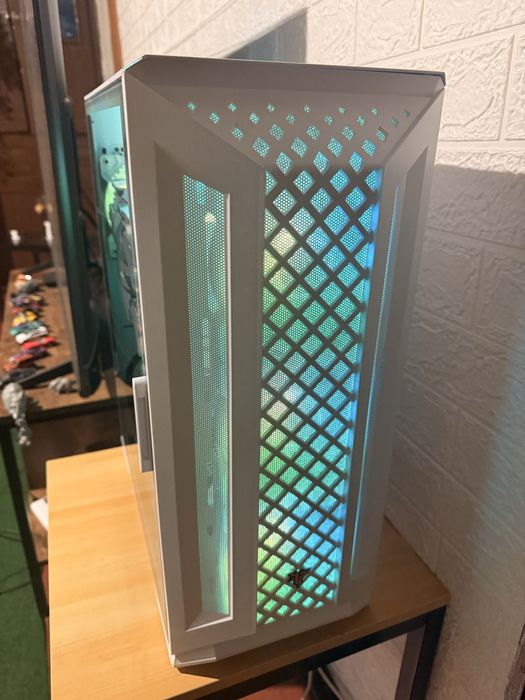 Computador dual Xeon E5 2698v4, 64gb, rtx 5060 ti 16gb, 1tb nvme