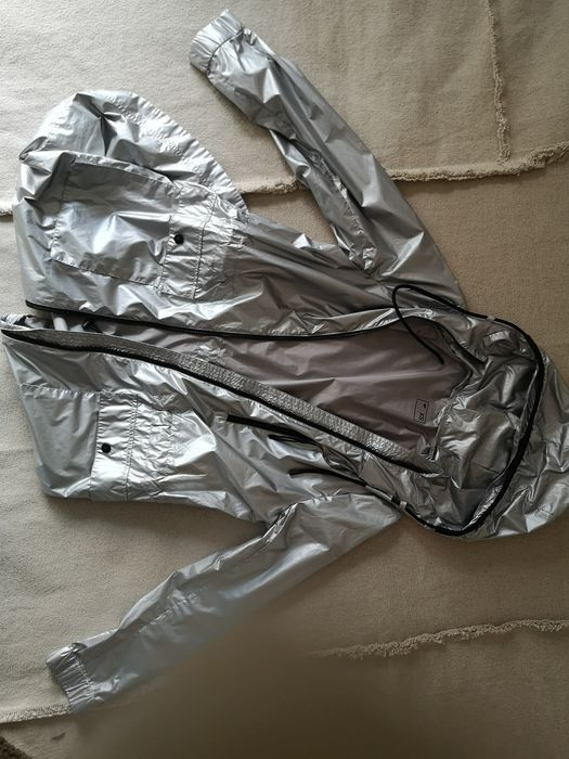 4F kurtka płaszcz wiatrówka przeciwdeszczowa srebrna 34/XS