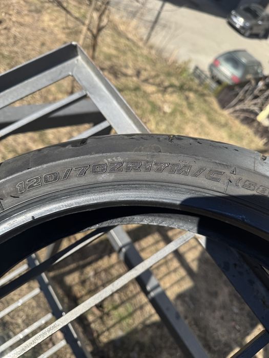 Шина на мото передня Bridgestone  120/70zr17m/c 58w