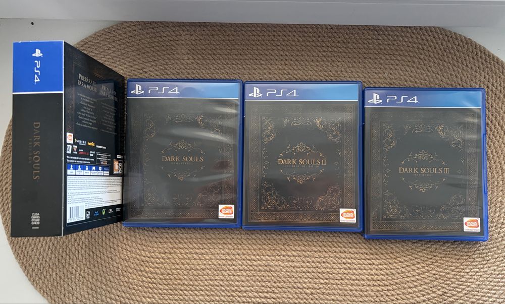 Dark Souls Trilogy PS4/PS5 - Колекційне видання трилогії