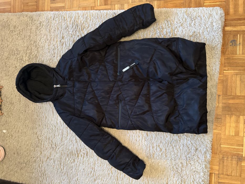 Kurtka zimowa Carry czarna z kapturem damska roz.M