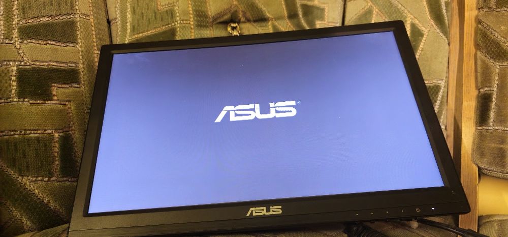 Monitor ASUS VT168N 16" / Led / 75Hz /