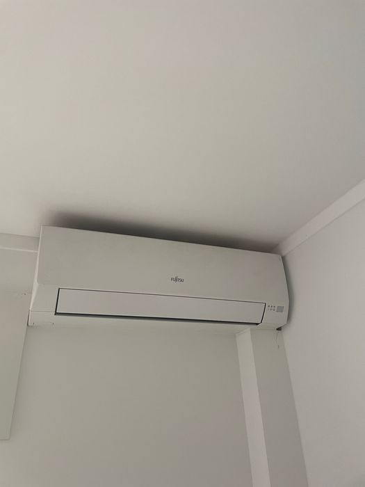 Ar Condicionado Fujitsu (Unidade Interior + Exterior + Comando) – Disponível a partir do dia 15