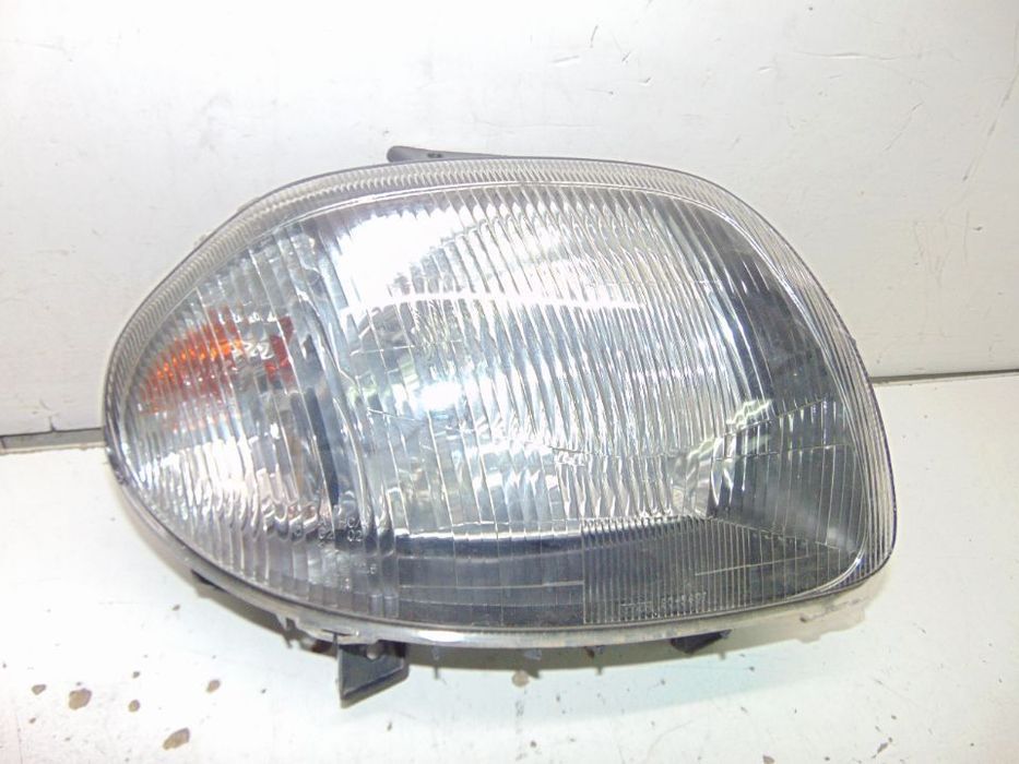 Renault clio farol " nova de stock antigo