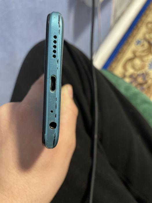 продам телефон tecno spark 8c