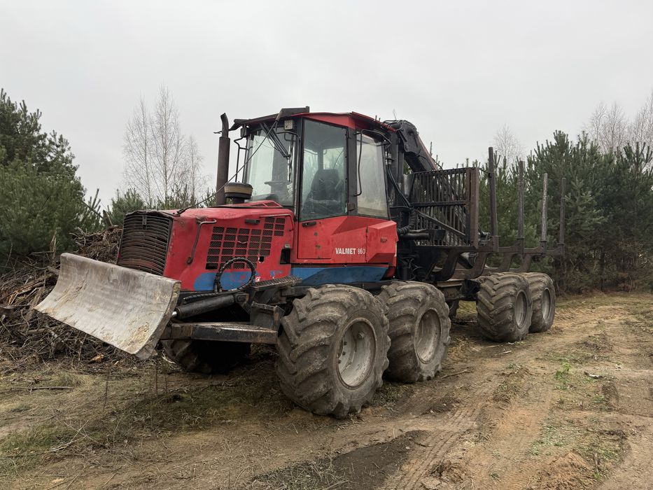 Forwarder valmet 860 - sprawny gotowy do pracy