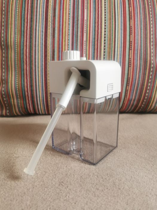 Sprzedam pojemnik do spieniania mleka do ekspresu De Longhi