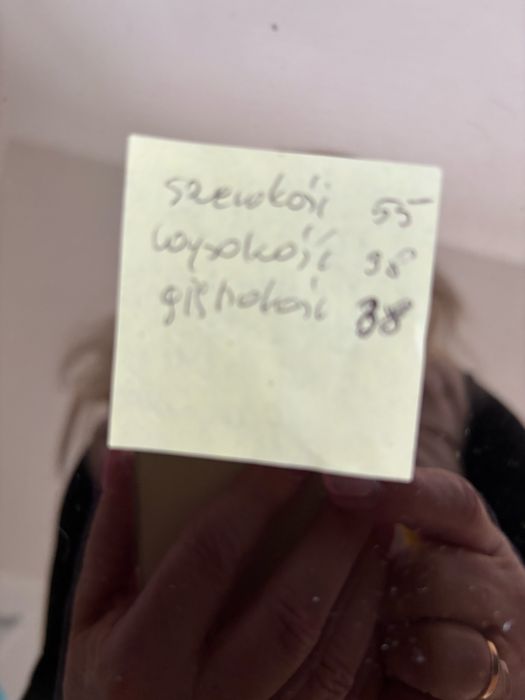 Szklany maly stolik