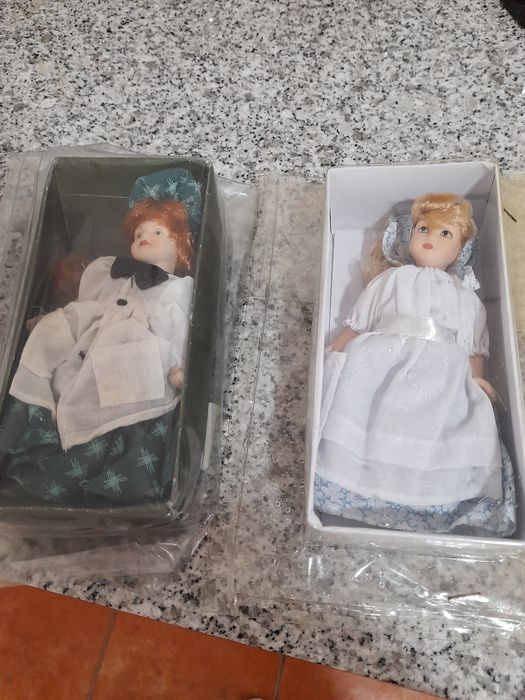 Bonecas de porcelana