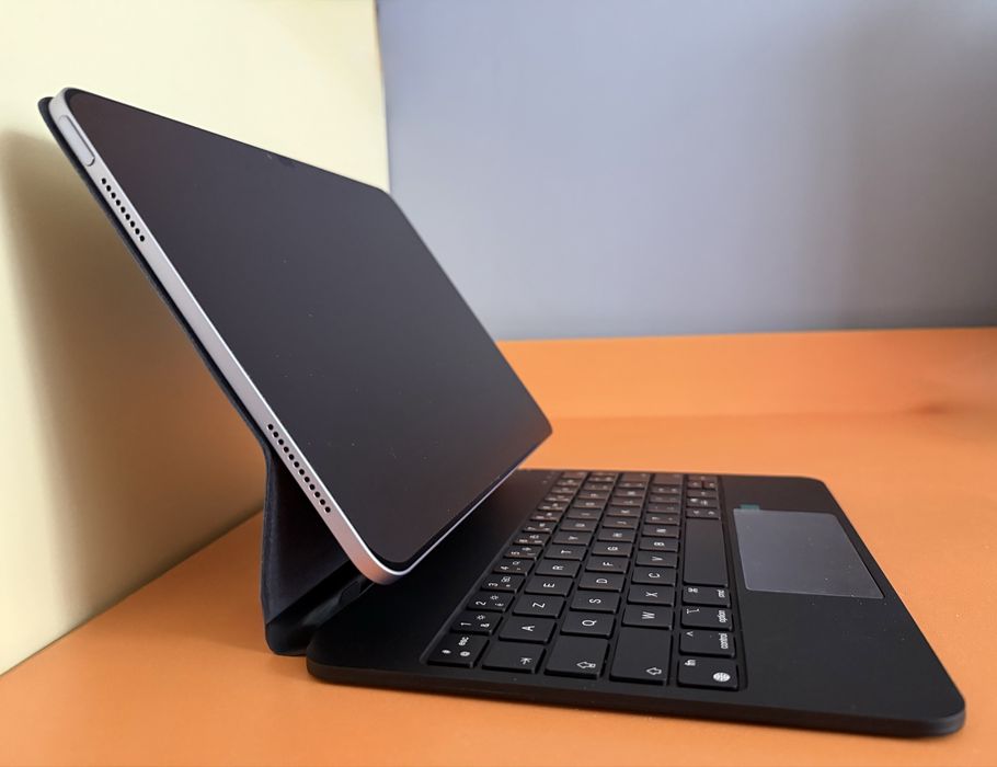 Ipad Air 11 M2  128gb z klawiaturą