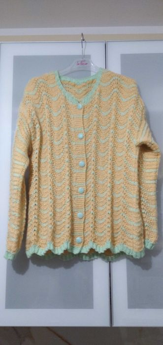 Sweter handmade .