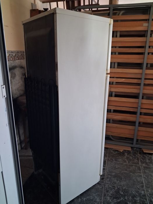 Frigorífico whirlpool 320 LT impecável.