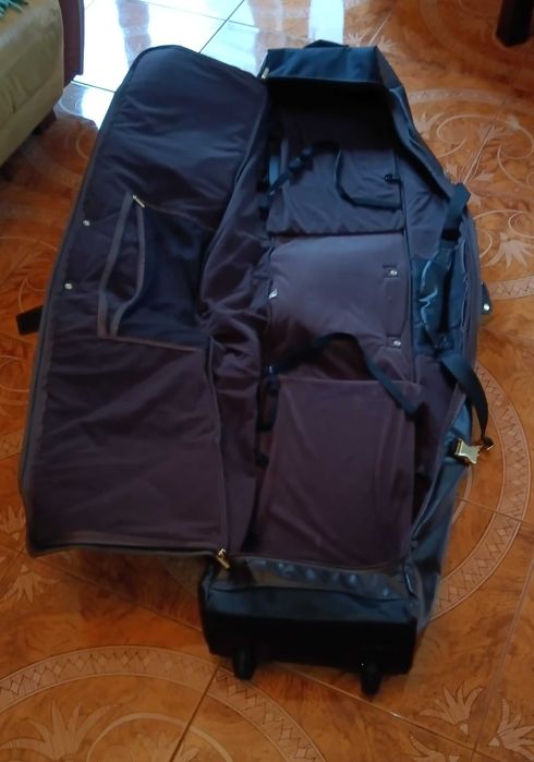 Кофр ROSSIGNOL кожаный для лыж/сноубордов на колесах