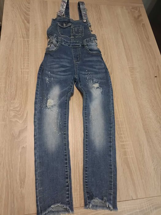 Spodnie jeans ogrodniczki 122 128