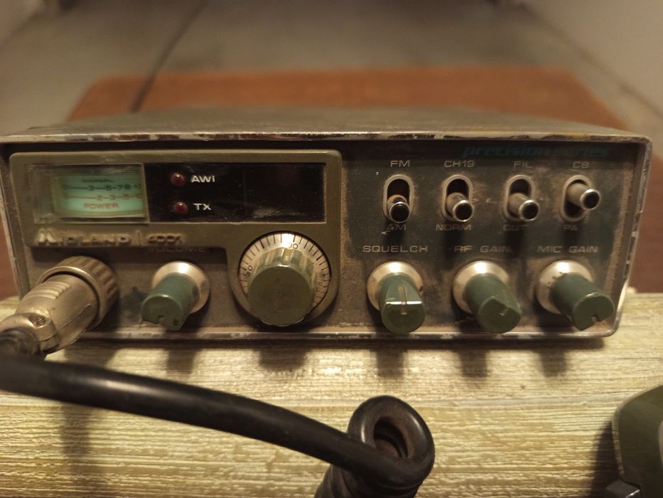 Radio CB Midland com antena