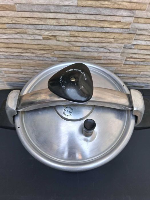 Vende-se Panela de Pressão Silampos
