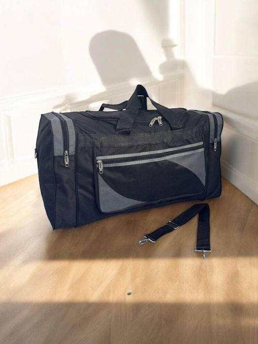 Велика, реально міцна,ВМІСТКА дорожня сумка 60 см зі щільної плащівки