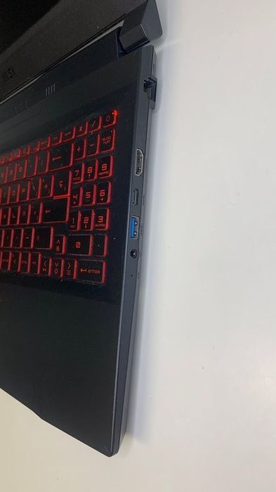 Portátil Gamer - MSI Katana GF66