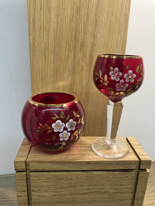 kieliszek bohemia glass czechoslovakia krwisto czerwony złocony, kwiat