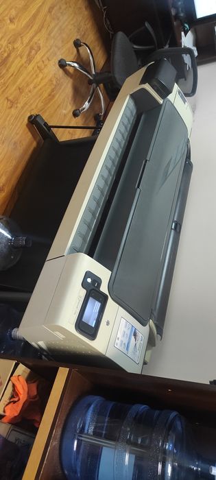 Плоттер HP DesigJet T795