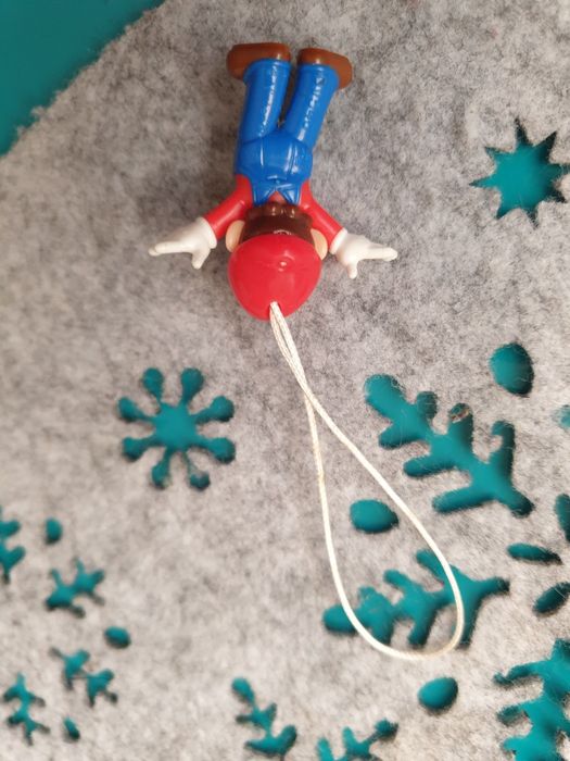 figurka Super Mario z zawieszką