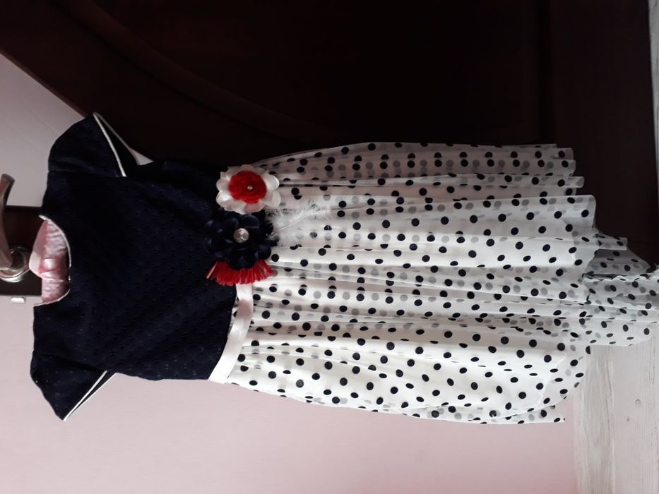 Платье на девочку 7-8 лет