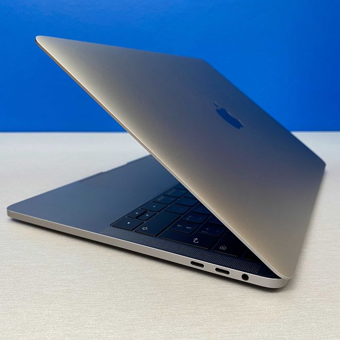 Apple MacBook Pro 13" Touch Bar - A1706 - Mid 2017 (i5/16GB/512GB SSD)