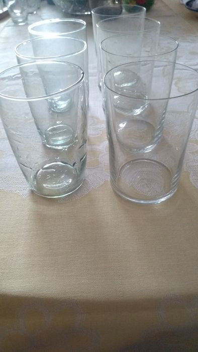 Szklane dzbanki i szklanki