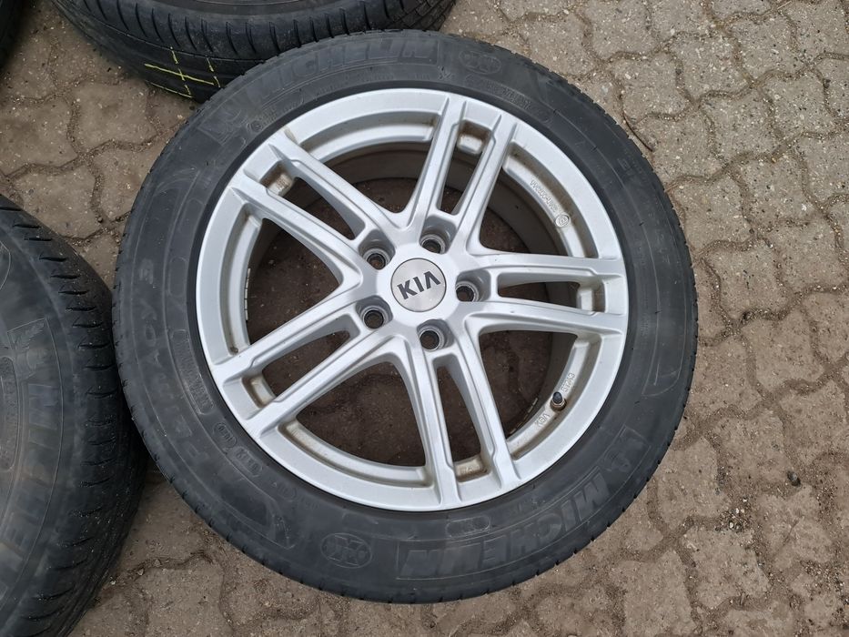 Колеса, диски Kia R17 літня резина 215/55r17 tpms