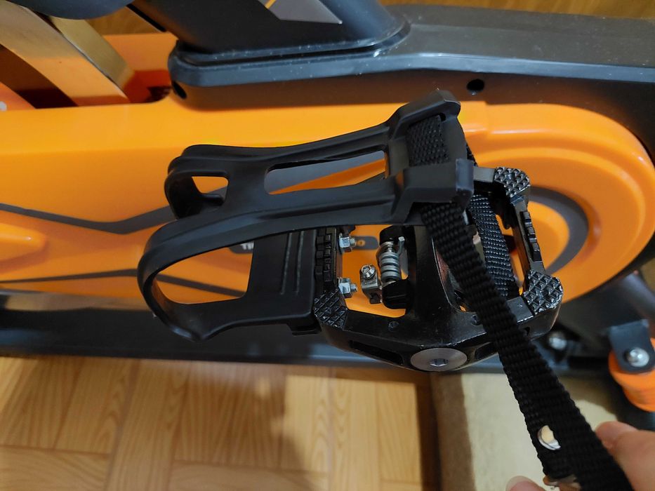 Bicicleta estática da marca Gridinlux438775620148275202