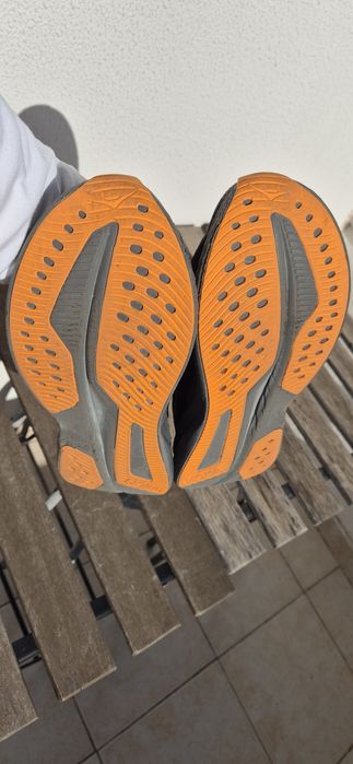 Ténis Hoka Mach 6 (42)