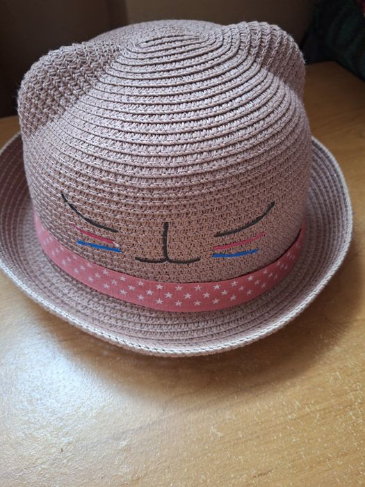 Kapelusik dla dziewczynki