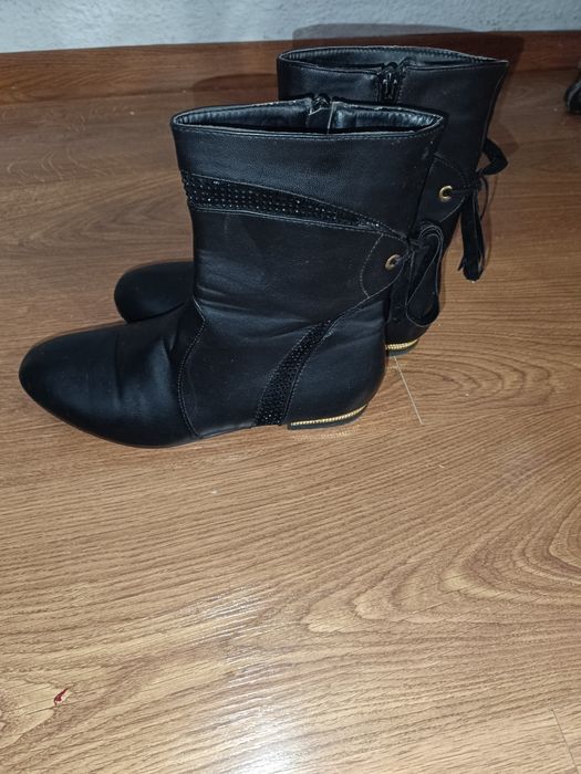 Демісезонні черевики жіночі