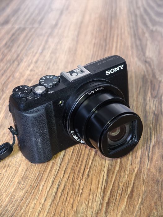 Aparat cyfrowy Sony HX60