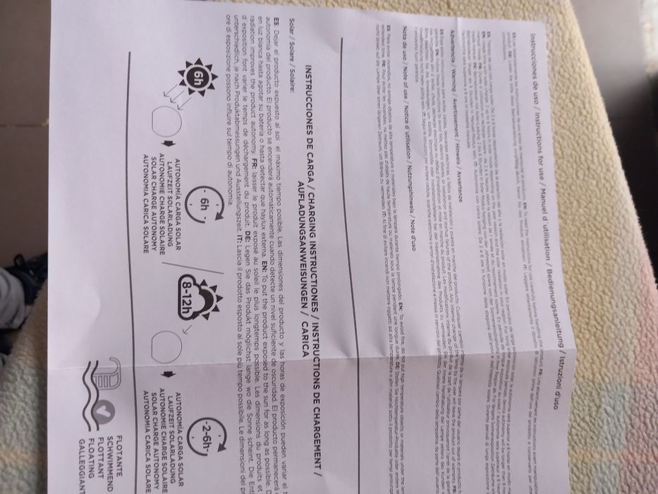 Bola de luz a energia solar automática