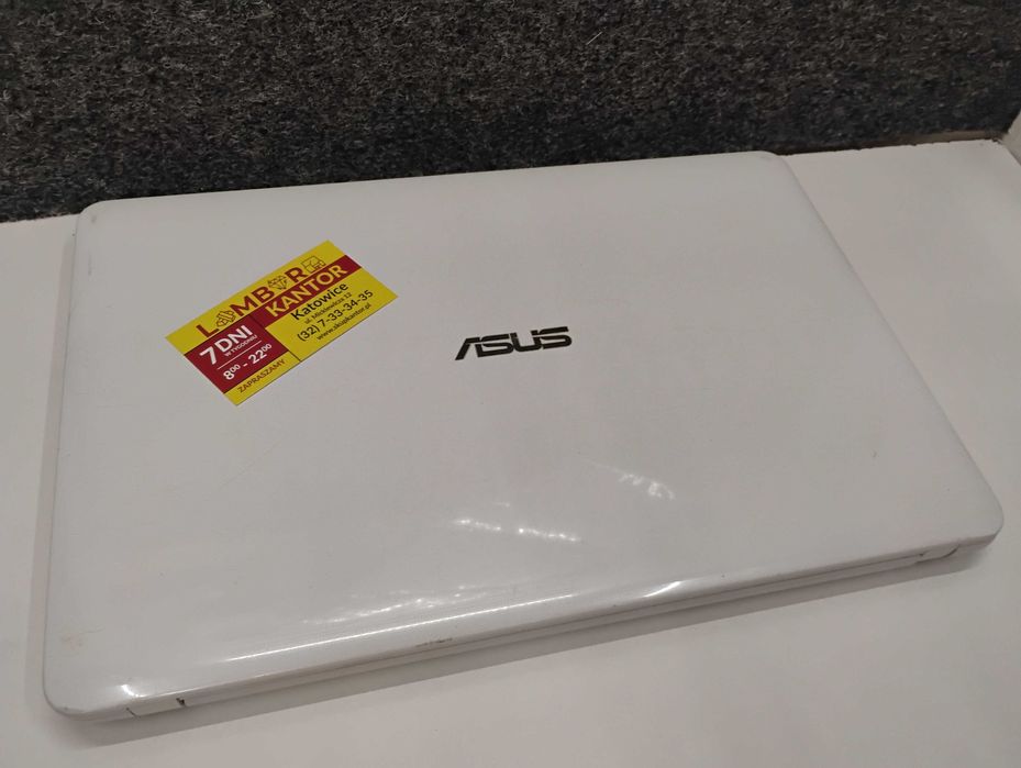 [366/26] Laptop Asus x541n + zasilacz (działa na zasilaczu)