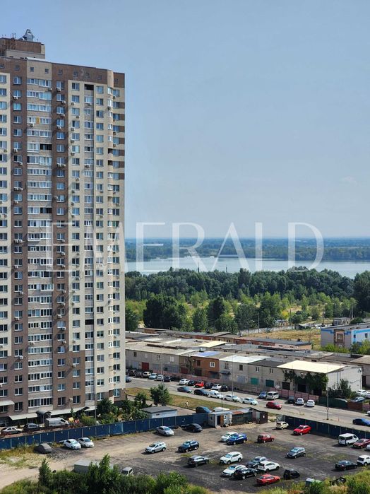 Оренда 3-к, 91 м² | метро Позняки | закрита територія