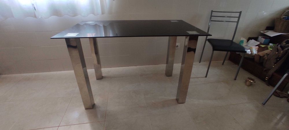 Mesa de cozinha vidro