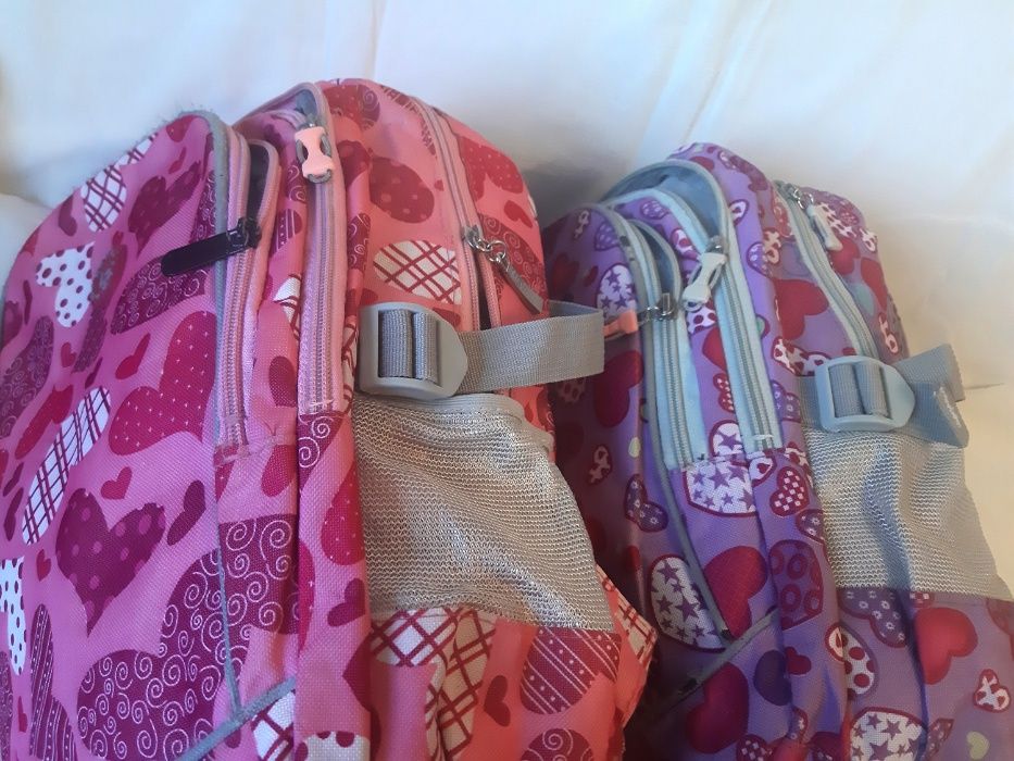 Школьный розовый рюкзак для девочки.