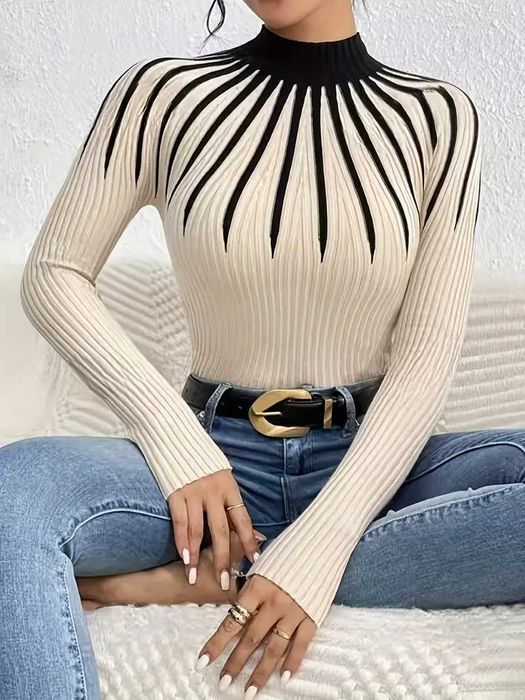 Bluzka damska, półgolf, z długim rękawem. Rozmiar: S/M