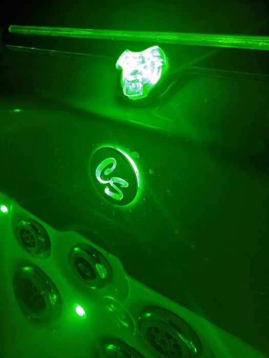 Jacuzzi Coastspa Cascade II Balboa ST4 WIFI najwyższa klasa wanny