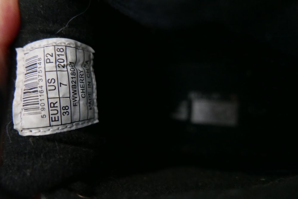 Feewear Buty 38 czarne trapery