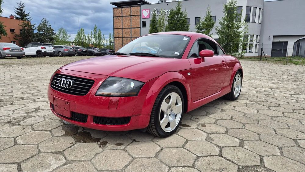 Audi TT Coupé Quattro 225 hp Amulett Rot