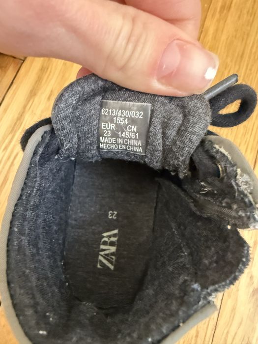 Стьобана куртка бомбер zara