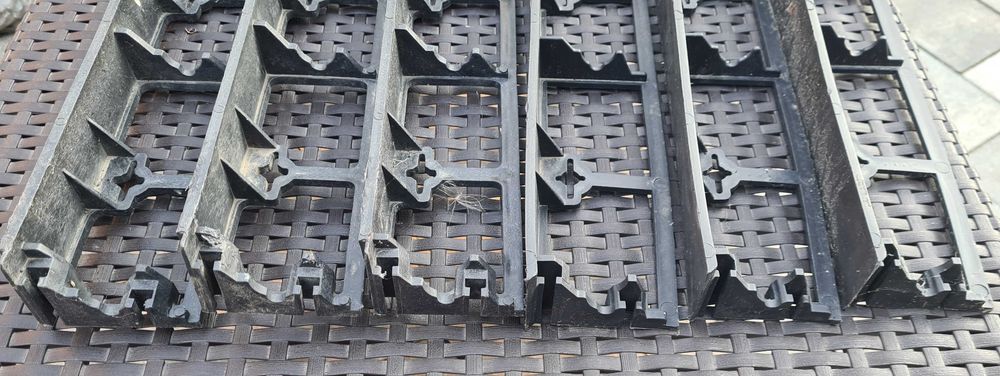 Obrzeża trawnikowe, ogrodowe 6 sztuk + gratisy